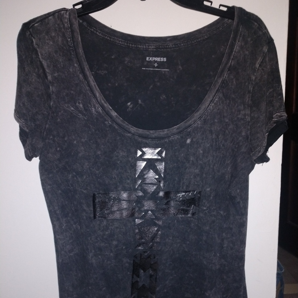 Express women's tee
